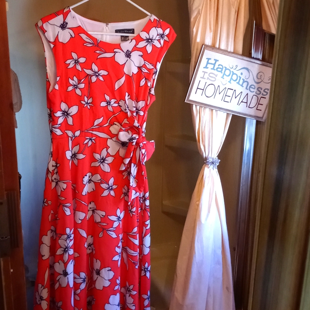 ✨Jessica Howard Dress✨